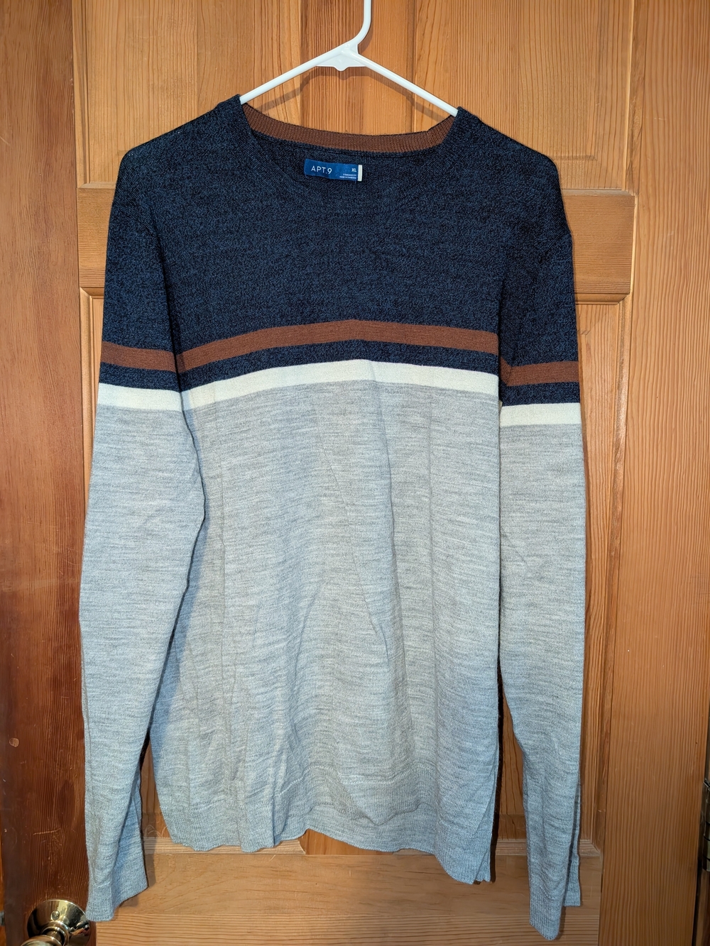Apt. 9 Men’s Crewneck Colorblock Sweater in Navy, Gray & Brown